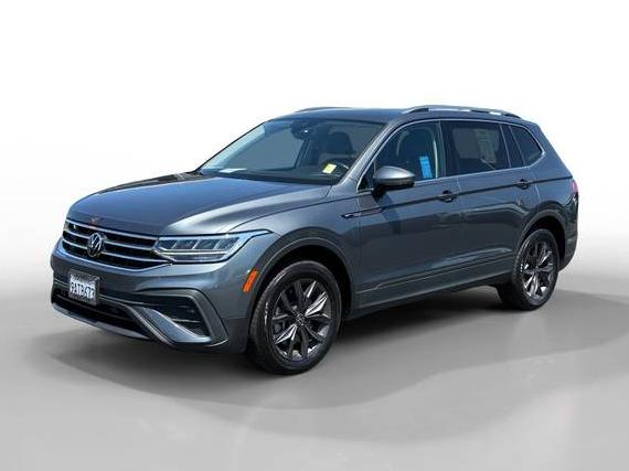 VOLKSWAGEN TIGUAN 4MOTION 2022 3VV2B7AX3NM058892 image